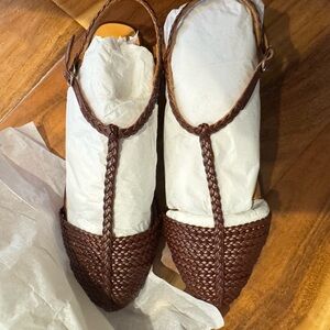 Sezane Brown Sandals with Classic Design